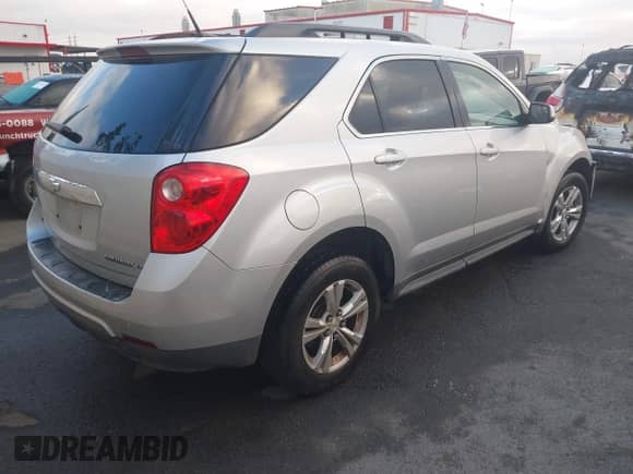 2012 Chevrolet Equinox 1LT z VIN 2GNALDEK9C6166436, wystawiony jako IAAI lot #43320095 z przebiegiem 141 474 mil mil oraz . Historia ofert i sprzedaży dostępna na DreamBid. Obrazek 4.