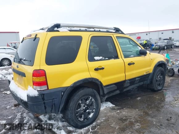 ✅ 2002 Ford Escape XLT Choice • VIN: 1FMYU041X2KE00743 • Lot: 43822236. Listed on IAAI with 130,659 mi. Free auction sales archive from the USA and detailed vehicle history report at DreamBid. Image 4.