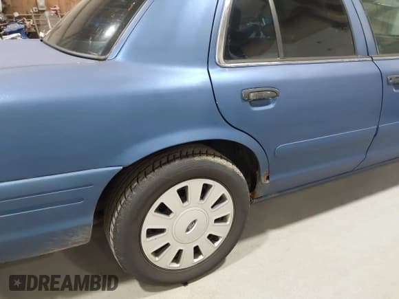 ✅ 2008 Ford Police Interceptor • VIN: 2FAHP71V08X136178 • Lot: 43263307. Listed on IAAI with 431,880 mi. Free auction sales archive from the USA and detailed vehicle history report at DreamBid. Image 17.