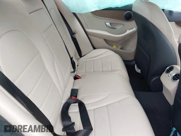 ✅ 2021 Mercedes-Benz C 300 • VIN: W1KWF8EB6MR648452 • Lot: 43049735. Wystawiony na IAAI z przebiegiem 49 656 mil. Bezpłatny archiwum sprzedaży aukcyjnych z USA i szczegółowy raport historii pojazdu na DreamBid. Zdjęcie 8.