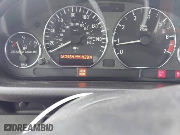 1998 BMW 3 Series Z3 1.9 with VIN 4USCH7332WLD16671, listed as a IAAI auction lot 43366446 with 120,364 mi miles and . Bid and sale history available at DreamBid. Image 7.