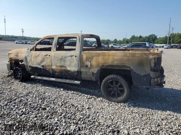 ✅ 2015 Chevrolet Silverado 2500HD LT • VIN: 1GC1KVE80FF104102 • Лот: 61553115. Опубликован ранее на Copart с пробегом Не указан. Бесплатный доступ к архиву аукционных продаж из США и подробный отчёт об истории автомобиля на DreamBid. Изображение 2.