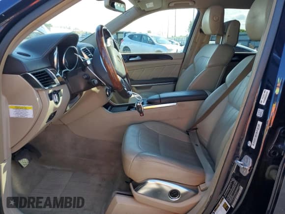 ✅ 2013 Mercedes-Benz GL 450 • VIN: 4JGDF7CE6DA236003 • Lot: 86186695. Wystawiony na Copart z przebiegiem 148 612 mil. Bezpłatny archiwum sprzedaży aukcyjnych z USA i szczegółowy raport historii pojazdu na DreamBid. Zdjęcie 7.