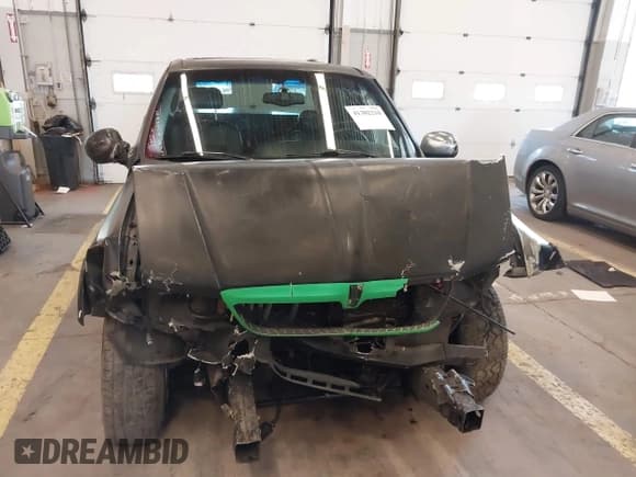 ✅ 2002 Lincoln Blackwood • VIN: 5LTEW05A52KJ02422 • Lot: 41302218. Listed on IAAI with 107,270 mi. Free auction sales archive from the USA and detailed vehicle history report at DreamBid. Image 12.