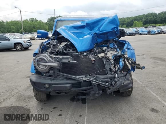 ✅ 2023 Ford Bronco • VIN: 1FMDE5BH8PLC16038 • Lot: 64850645. Listed on Copart with Not provided. Free auction sales archive from the USA and detailed vehicle history report at DreamBid. Image 5.