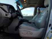 ✅ 2015 Toyota Sienna XLE • VIN: 5TDYK3DC5FS645915 • Lot: 90585125. Listed on Copart with 125,616 mi. Free auction sales archive from the USA and detailed vehicle history report at DreamBid. Image 7.