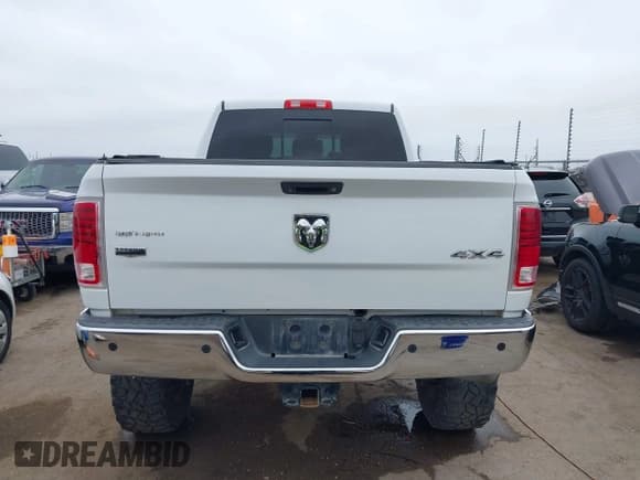 ✅ 2015 Ram 2500 Laramie • VIN: 3C6UR5NL3FG548061 • Лот: 42414732. Опубликован ранее на IAAI с пробегом 204 608 миль. Бесплатный доступ к архиву аукционных продаж из США и подробный отчёт об истории автомобиля на DreamBid. Изображение 17.