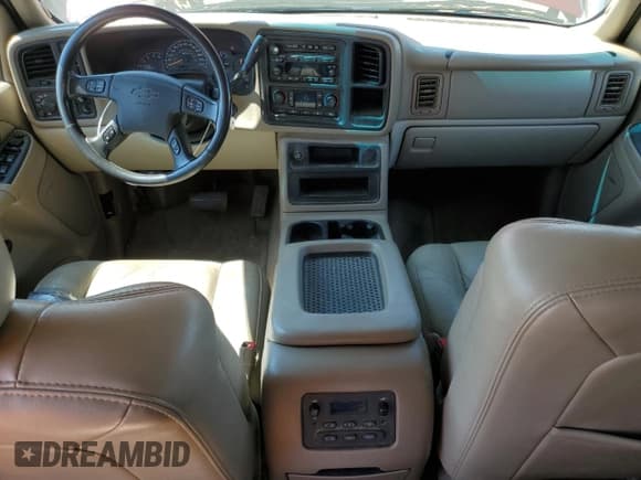 ✅ 2005 Chevrolet Suburban LT • VIN: 1GNFK16Z15J136856 • Lot: 71222915. Listed on Copart with 158,709 mi. Free auction sales archive from the USA and detailed vehicle history report at DreamBid. Image 8.