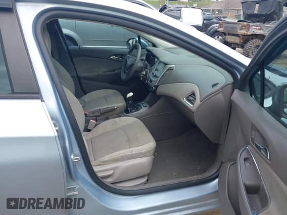 2017 Chevrolet Cruze LS с VIN 1G1BB5SMXH7190658, выставлен на аукционе IAAI как лот 42989297 с пробегом 123 494 миль миль и . История ставок и продаж доступна на DreamBid. Изображение 5.