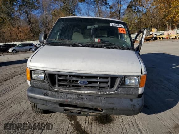 ✅ 2007 Ford Econoline Passenger XL • VIN: 1FBSS31L57DA55841 • Лот: 89831875. Опубликован ранее на Copart с пробегом Не указан. Бесплатный доступ к архиву аукционных продаж из США и подробный отчёт об истории автомобиля на DreamBid. Изображение 5.