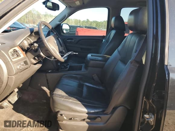 ✅ 2013 Chevrolet Tahoe LT • VIN: 1GNSCBE00DR244776 • Лот: 91173605. Опубликован ранее на Copart с пробегом 204 748 миль. Бесплатный доступ к архиву аукционных продаж из США и подробный отчёт об истории автомобиля на DreamBid. Изображение 7.