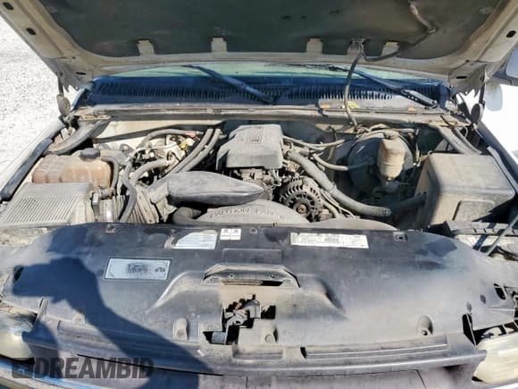 ✅ 2000 Chevrolet Silverado 1500 LS • VIN: 2GCEC19T1Y1112791 • Lot: 91213915. Listed on Copart with 352,495 mi. Free auction sales archive from the USA and detailed vehicle history report at DreamBid. Image 11.