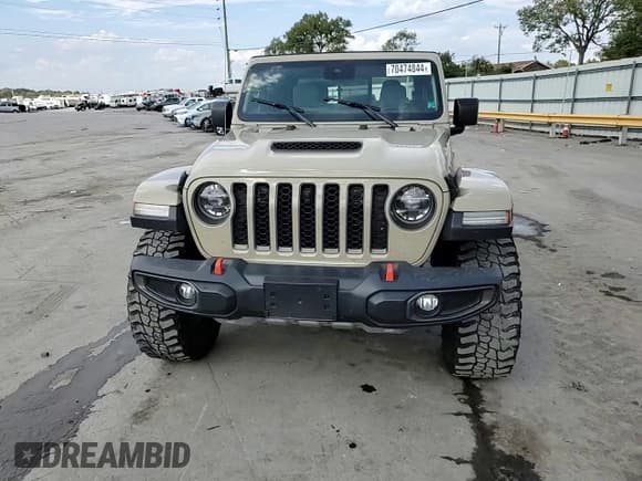 ✅ 2020 Jeep Gladiator Mojave • VIN: 1C6JJTEG9LL208154 • Lot: 70474844. Listed on Copart with 31,065 mi. Free auction sales archive from the USA and detailed vehicle history report at DreamBid. Image 14.