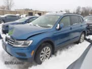 ✅ 2018 Volkswagen Tiguan S • VIN: 3VV0B7AX3JM091554 • Lot: 43847536. Wystawiony na IAAI z przebiegiem 91 603 mil. Bezpłatny archiwum sprzedaży aukcyjnych z USA i szczegółowy raport historii pojazdu na DreamBid. Zdjęcie 2.