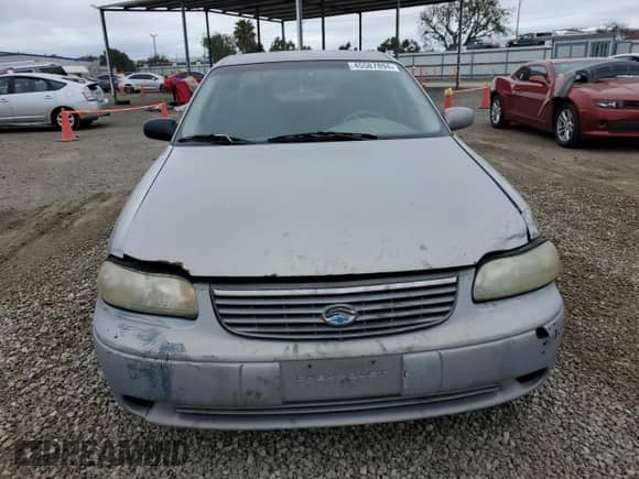 1998 Chevrolet Malibu LS z VIN 1G1NE52M6WY121140, wystawiony jako Copart lot #45587894 z przebiegiem 278 488 mil mil oraz Czysty tytuł • Clean title. Historia ofert i sprzedaży dostępna na DreamBid. Obrazek 5.