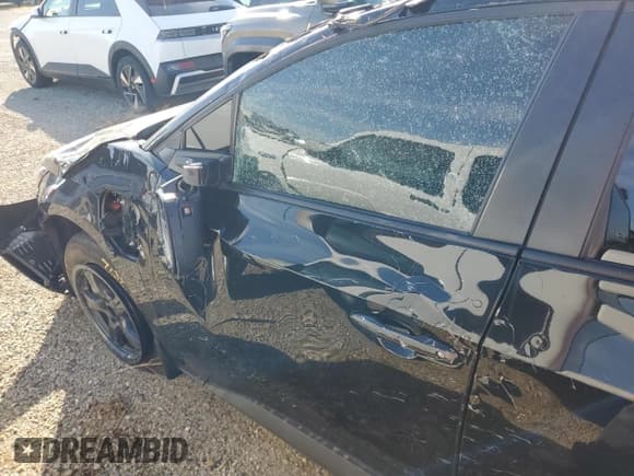 ✅ 2024 Toyota bZ4X XLE • VIN: JTMAAAAA8RA033253 • Лот: 86894485. Опубликован ранее на Copart с пробегом 14 934 миль. Бесплатный доступ к архиву аукционных продаж из США и подробный отчёт об истории автомобиля на DreamBid. Изображение 7.