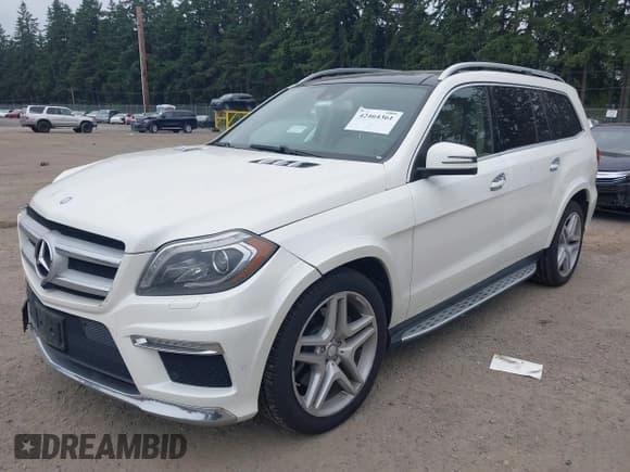 ✅ 2015 Mercedes-Benz GL 550 • VIN: 4JGDF7DEXFA510515 • Лот: 42464361. Опубликован ранее на IAAI с пробегом 100 252 миль. Бесплатный доступ к архиву аукционных продаж из США и подробный отчёт об истории автомобиля на DreamBid. Изображение 17.