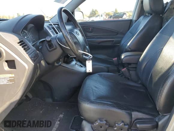 2008 Hyundai Tucson SE с VIN KM8JN72D98U914553, выставлен на аукционе Copart как лот 79964474 с пробегом 203 283 миль миль и Списание • Salvage title. История ставок и продаж доступна на DreamBid. Изображение 7.