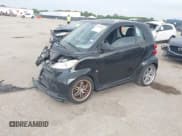 ✅ 2009 Smart fortwo Pure • VIN: WMEEJ31X79K283872 • Lot: 42882072. Wystawiony na IAAI z przebiegiem 68 441 mil. Bezpłatny archiwum sprzedaży aukcyjnych z USA i szczegółowy raport historii pojazdu na DreamBid. Zdjęcie 2.