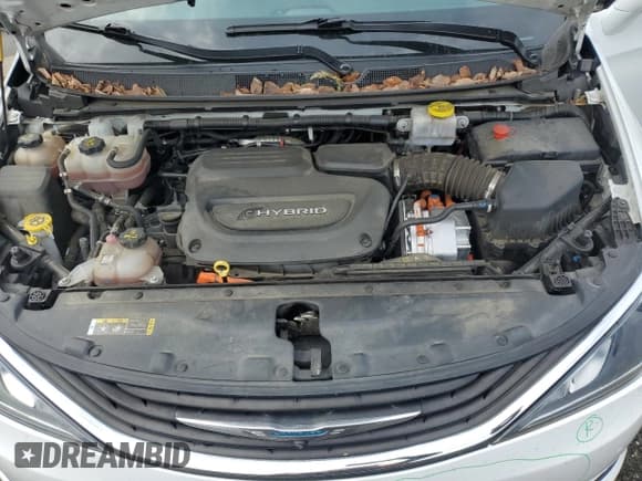 ✅ 2018 Chrysler Pacifica Hybrid Limited • VIN: 2C4RC1N75JR276272 • Lot: 86097935. Wystawiony na Copart z przebiegiem 102 557 mil. Bezpłatny archiwum sprzedaży aukcyjnych z USA i szczegółowy raport historii pojazdu na DreamBid. Zdjęcie 12.