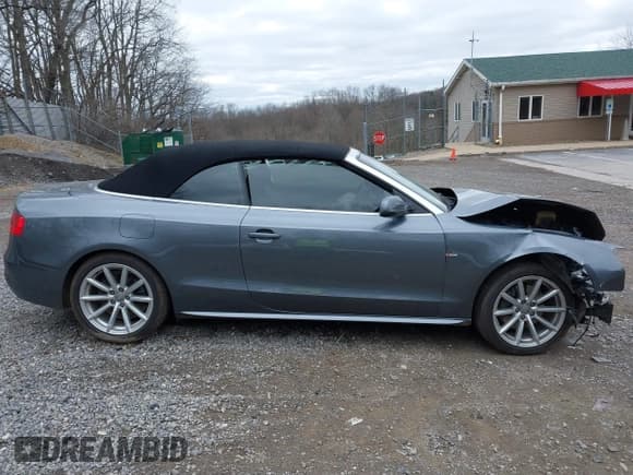 ✅ 2016 Audi A5 Premium Plus • VIN: WAUM2AFH7GN005656 • Lot: 41806220. Wystawiony na IAAI z przebiegiem 31 549 mil. Bezpłatny archiwum sprzedaży aukcyjnych z USA i szczegółowy raport historii pojazdu na DreamBid. Zdjęcie 13.