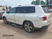 ✅ 2011 Toyota Highlander Limited • VIN: 5TDYK3EH9BS034337 • Lot: 42076598. Listed on IAAI with 174,100 mi. Free auction sales archive from the USA and detailed vehicle history report at DreamBid. Image 3.