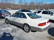 ✅ 1998 Lexus ES 300 • VIN: JT8BF28G6W0085700 • Lot: 43707760. Listed on IAAI with 171,372 mi. Free auction sales archive from the USA and detailed vehicle history report at DreamBid. Image 3.