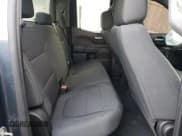 ✅ 2020 Chevrolet Silverado 1500 Custom Trail Boss • VIN: 1GCRYCEF3LZ255689 • Lot: 45220315. Wystawiony na Copart z przebiegiem Nie podano. Bezpłatny archiwum sprzedaży aukcyjnych z USA i szczegółowy raport historii pojazdu na DreamBid. Zdjęcie 10.