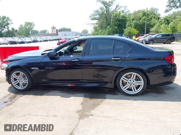 ✅ 2015 BMW 5 Series 550i xDrive • VIN: WBAKP9C56FD979991 • Lot: 42942638. Listed on IAAI with 57,804 mi. Free auction sales archive from the USA and detailed vehicle history report at DreamBid. Image 15.
