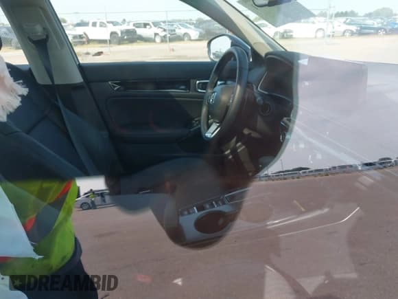 ✅ 2024 Honda Civic Touring • VIN: 2HGFE1F90RH318816 • Lot: 43220331. Wystawiony na IAAI z przebiegiem 16 633 mil. Bezpłatny archiwum sprzedaży aukcyjnych z USA i szczegółowy raport historii pojazdu na DreamBid. Zdjęcie 5.