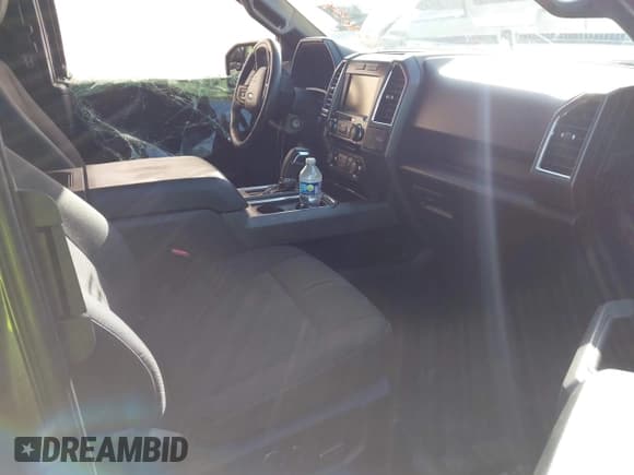 ✅ 2015 Ford F-150 XL • VIN: 1FTEX1CP2FFB95489 • Lot: 42463991. Wystawiony na IAAI z przebiegiem 164 981 mil. Bezpłatny archiwum sprzedaży aukcyjnych z USA i szczegółowy raport historii pojazdu na DreamBid. Zdjęcie 5.