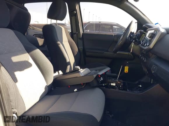 ✅ 2023 Toyota Tacoma SR5 • VIN: 3TYAZ5CN1PT041036 • Lot: 40938871. Listed on IAAI with 10,655 mi. Free auction sales archive from the USA and detailed vehicle history report at DreamBid. Image 5.