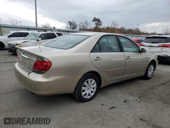 ✅ 2006 Toyota Camry LE • VIN: 4T1BE32K66U660762 • Lot: 90907445. Listed on Copart with 199,110 mi. Free auction sales archive from the USA and detailed vehicle history report at DreamBid. Image 3.