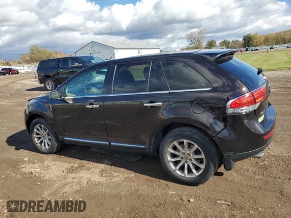 ✅ 2014 Lincoln MKX • VIN: 2LMDJ8JK6EBL10270 • Lot: 89815475. Wystawiony na Copart z przebiegiem 198 150 mil. Bezpłatny archiwum sprzedaży aukcyjnych z USA i szczegółowy raport historii pojazdu na DreamBid. Zdjęcie 2.