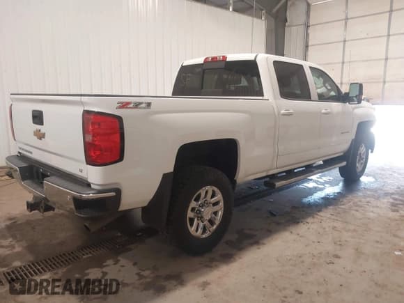 ✅ 2015 Chevrolet Silverado 2500HD LT • VIN: 1GC1KVEG4FF519124 • Lot: 43017987. Listed on IAAI with 144,593 mi. Free auction sales archive from the USA and detailed vehicle history report at DreamBid. Image 4.