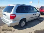 ✅ 2006 Dodge Grand Caravan SE • VIN: 1D4GP24R06B650297 • Lot: 43616934. Wystawiony na IAAI z przebiegiem 70 494 mil. Bezpłatny archiwum sprzedaży aukcyjnych z USA i szczegółowy raport historii pojazdu na DreamBid. Zdjęcie 4.