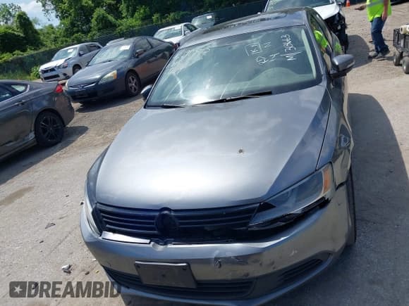 ✅ 2012 Volkswagen Jetta SE • VIN: 3VWDP7AJ4CM323219 • Лот: 42290353. Опубликован ранее на IAAI с пробегом 313 663 миль. Бесплатный доступ к архиву аукционных продаж из США и подробный отчёт об истории автомобиля на DreamBid. Изображение 6.