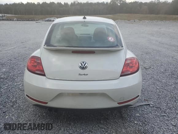 ✅ 2017 Volkswagen Beetle Fleet • VIN: 3VWF17AT5HM629896 • Lot: 91711935. Listed on Copart with 57,180 mi. Free auction sales archive from the USA and detailed vehicle history report at DreamBid. Image 6.