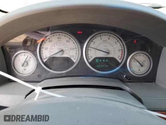 ✅ 2008 Chrysler Town & Country Touring • VIN: 2A8HR54P68R655836 • Lot: 54664435. Listed on Copart with 322,479 mi. Free auction sales archive from the USA and detailed vehicle history report at DreamBid. Image 9.