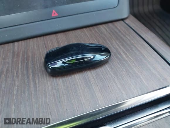 ✅ 2022 Tesla Model S • VIN: 5YJSA1E51NF471311 • Lot: 43680446. Wystawiony na IAAI z przebiegiem 58 632 mil. Bezpłatny archiwum sprzedaży aukcyjnych z USA i szczegółowy raport historii pojazdu na DreamBid. Zdjęcie 11.