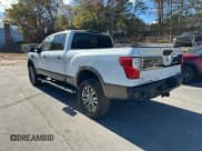 ✅ 2018 Nissan Titan Pro-4X • VIN: 1N6BA1F44JN526705 • Lot: 90614775. Wystawiony na Copart z przebiegiem 136 762 mil. Bezpłatny archiwum sprzedaży aukcyjnych z USA i szczegółowy raport historii pojazdu na DreamBid. Zdjęcie 2.