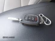 ✅ 2017 Hyundai Santa Fe 2.4L • VIN: 5XYZTDLB2HG428225 • Лот: 41621569. Опубликован ранее на IAAI с пробегом Не указан. Бесплатный доступ к архиву аукционных продаж из США и подробный отчёт об истории автомобиля на DreamBid. Изображение 11.