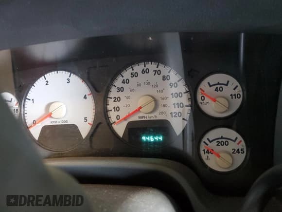 ✅ 2006 Dodge 2500 SLT • VIN: 3D7KR29C16G202864 • Lot: 86130095. Wystawiony na Copart z przebiegiem 94 644 mil. Bezpłatny archiwum sprzedaży aukcyjnych z USA i szczegółowy raport historii pojazdu na DreamBid. Zdjęcie 9.