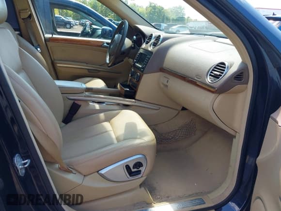 ✅ 2007 Mercedes-Benz GL 450 • VIN: 4JGBF71E17A246372 • Lot: 43062646. Listed on IAAI with 136,752 mi. Free auction sales archive from the USA and detailed vehicle history report at DreamBid. Image 5.