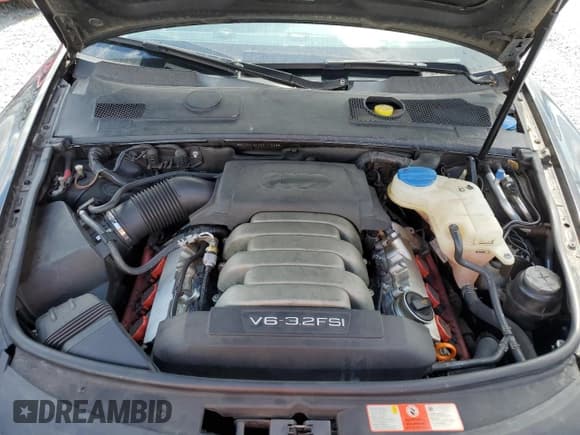 ✅ 2006 Audi A6 3.2L • VIN: WAUDH74F36N111068 • Лот: 85552075. Опубликован ранее на Copart с пробегом 126 300 миль. Бесплатный доступ к архиву аукционных продаж из США и подробный отчёт об истории автомобиля на DreamBid. Изображение 11.