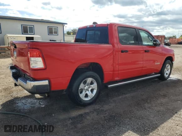 ✅ 2023 Ram 1500 Big Horn • VIN: 1C6RREFG7PN592547 • Lot: 70934395. Wystawiony na Copart z przebiegiem 19 970 mil. Bezpłatny archiwum sprzedaży aukcyjnych z USA i szczegółowy raport historii pojazdu na DreamBid. Zdjęcie 3.