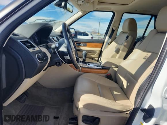 ✅ 2012 Land Rover Range Rover Sport HSE • VIN: SALSF2D48CA752617 • Лот: 93486555. Опубликован ранее на Copart с пробегом 26 671 миль. Бесплатный доступ к архиву аукционных продаж из США и подробный отчёт об истории автомобиля на DreamBid. Изображение 7.