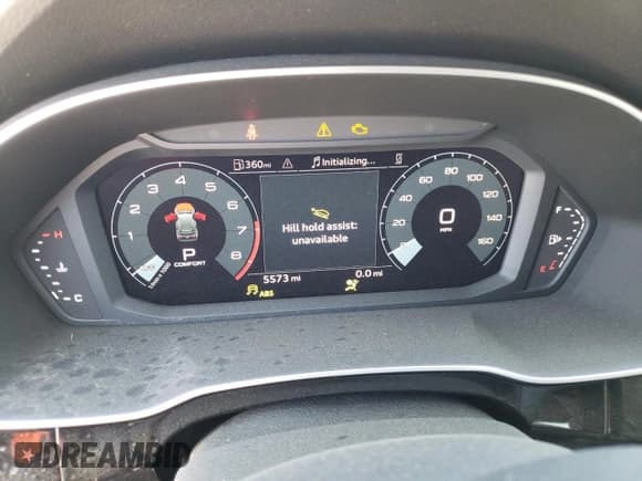 ✅ 2022 Audi Q3 S line Premium • VIN: WA1DECF37N1108973 • Lot: 40687123. Wystawiony na Copart z przebiegiem 5 573 mil. Bezpłatny archiwum sprzedaży aukcyjnych z USA i szczegółowy raport historii pojazdu na DreamBid. Zdjęcie 9.