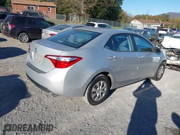✅ 2015 Toyota Corolla L • VIN: 2T1BURHEXFC363471 • Lot: 43457647. Wystawiony na IAAI z przebiegiem 143 243 mil. Bezpłatny archiwum sprzedaży aukcyjnych z USA i szczegółowy raport historii pojazdu na DreamBid. Zdjęcie 4.