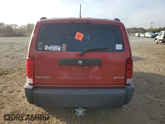 2007 Dodge Nitro SXT z VIN 1D8GU28KX7W504035, wystawiony jako Copart lot #78662144 z przebiegiem 127 095 mil mil oraz Szkoda całkowita • Salvage title. Historia ofert i sprzedaży dostępna na DreamBid. Obrazek 6.